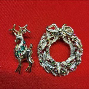 Christmas Pins/ Brooch Set of 2 Christmas Wreath & Reindeer Pins